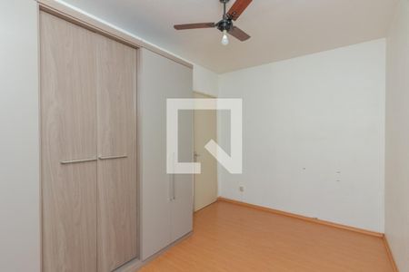 Quarto de apartamento à venda com 2 quartos, 57m² em Rubem Berta, Porto Alegre