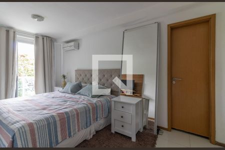 Apartamento à venda com 103m², 3 quartos e 2 vagas Apartamento à venda com 103m², 3 quartos e 2 vagasSuíte