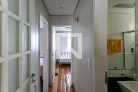 Corredor de apartamento à venda com 4 quartos, 110m² em Santa Cruz, Belo Horizonte