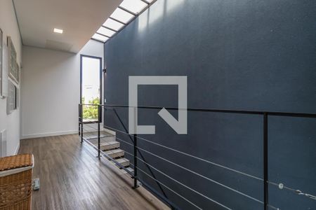 Casa de condomínio à venda com 327m², 4 quartos e 6 vagas Casa de condomínio à venda com 327m², 4 quartos e 6 vagasHall dos Quartos