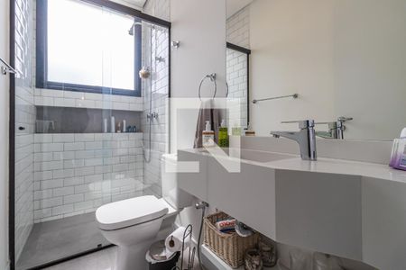 Casa de condomínio à venda com 327m², 4 quartos e 6 vagas Casa de condomínio à venda com 327m², 4 quartos e 6 vagasBanheiro da Suíte 4