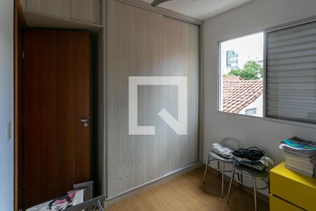 Quarto 1 de apartamento para alugar com 3 quartos, 120m² em Santo Antônio, Belo Horizonte