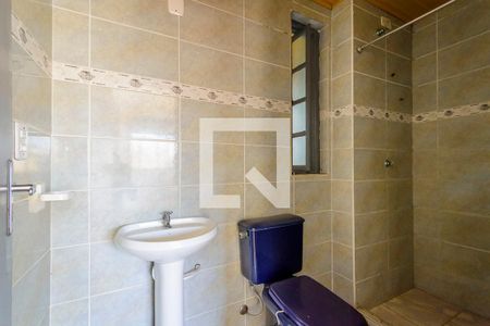 Banheiro de apartamento para alugar com 1 quarto, 57m² em Partenon, Porto Alegre