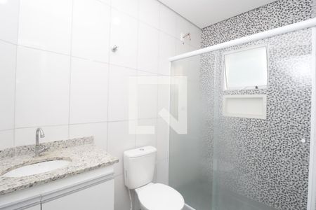 Banheiro de apartamento para alugar com 1 quarto, 35m² em Parque Peruche, São Paulo