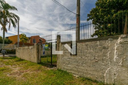 Fachada de casa à venda com 2 quartos, 150m² em Vila Nova, Porto Alegre