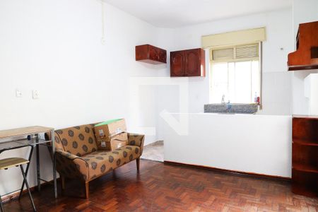 Sala/Quarto de kitnet/studio para alugar com 1 quarto, 38m² em Centro, São Paulo