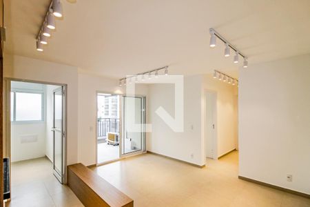 Sala de apartamento para alugar com 2 quartos, 66m² em Santo Amaro, São Paulo