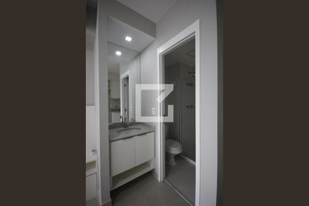 Banheiro de kitnet/studio para alugar com 1 quarto, 26m² em Vila Mariana, São Paulo