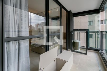 Varanda de kitnet/studio para alugar com 1 quarto, 31m² em Campo Belo, São Paulo