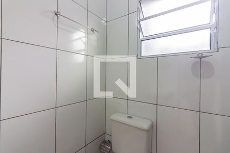 Banheiro  de casa para alugar com 1 quarto, 44m² em Conceição, Osasco