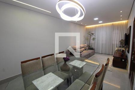 Sala de casa à venda com 3 quartos, 212m² em Jardim Piqueroby, São Paulo