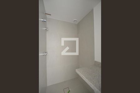 Banheiro de kitnet/studio à venda com 1 quarto, 27m² em Cidade Baixa, Porto Alegre