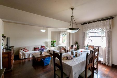 Sala de casa à venda com 4 quartos, 300m² em Belvedere, Belo Horizonte