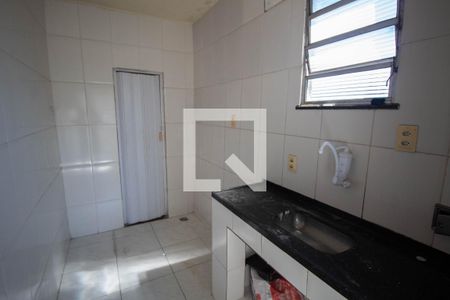 Cozinha de apartamento à venda com 1 quarto, 40m² em Parada de Lucas, Rio de Janeiro