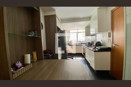 Cozinha de apartamento à venda com 4 quartos, 156m² em Buritis, Belo Horizonte