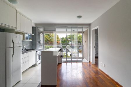 Sala e Cozinha de apartamento para alugar com 2 quartos, 46m² em Vila Olímpia, São Paulo