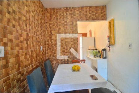 Sala de casa à venda com 2 quartos, 78m² em Olaria, Canoas