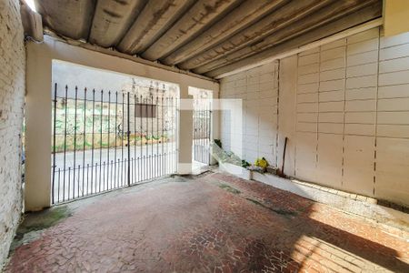 Garagem de casa para alugar com 1 quarto, 55m² em Cambuci, São Paulo