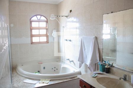 Banheiro de casa à venda com 4 quartos, 10000m² em Vila Zelina, São Paulo