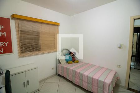 Casa à venda com 385m², 3 quartos e 3 vagas Casa à venda com 385m², 3 quartos e 3 vagasQuarto 2