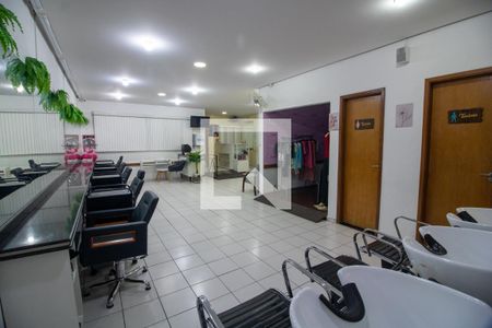 Casa à venda com 385m², 3 quartos e 3 vagas