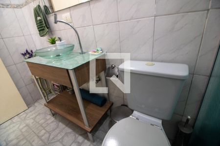 Casa à venda com 385m², 3 quartos e 3 vagas Casa à venda com 385m², 3 quartos e 3 vagasBanheiro 2