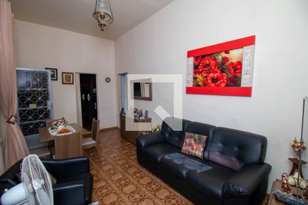 Casa à venda com 64m², 2 quartos e 1 vagaSala