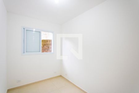 Quarto 2 de apartamento para alugar com 2 quartos, 47m² em Vila Luzita, Santo André
