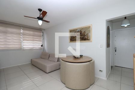 Sala de apartamento à venda com 2 quartos, 73m² em Cerqueira César, São Paulo