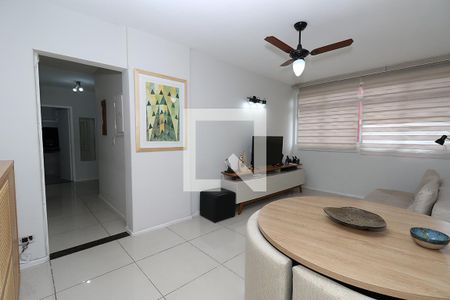 Sala de apartamento à venda com 2 quartos, 73m² em Cerqueira César, São Paulo