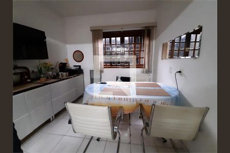 Casa à venda com 3 quartos, 263m² em Vila Gustavo, São Paulo
