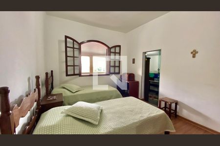 Casa 01 - Quarto de casa à venda com 6 quartos, 330m² em Palmeiras, Belo Horizonte