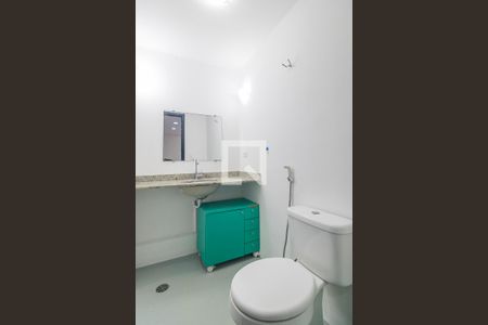 Banheiro de apartamento para alugar com 1 quarto, 50m² em Vila Santa Teresa, Santo André