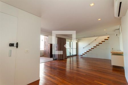 Apartamento à venda com 3 quartos, 326m² em Pinheiros, São Paulo