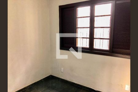 Quarto 3 de casa para alugar com 3 quartos, 180m² em Vila Marari, São Paulo