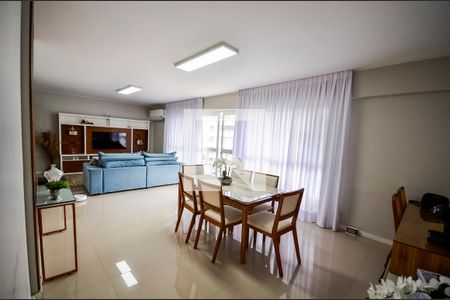 Sala de apartamento para alugar com 3 quartos, 156m² em Tijuca, Rio de Janeiro