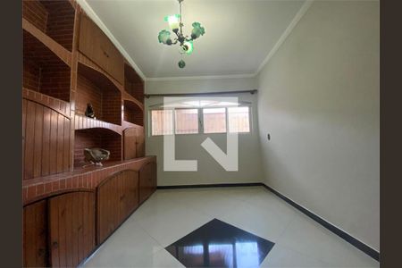 Casa à venda com 3 quartos, 215m² em Jardim Sonia, São Paulo