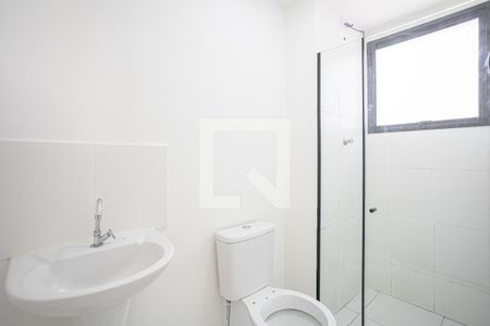 Banheiro de apartamento para alugar com 2 quartos, 48m² em Padroeira, Osasco