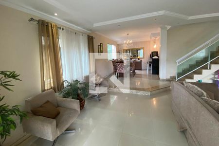 Sala de casa para alugar com 3 quartos, 200m² em Jardim Vinte E Cinco de Agosto, Duque de Caxias