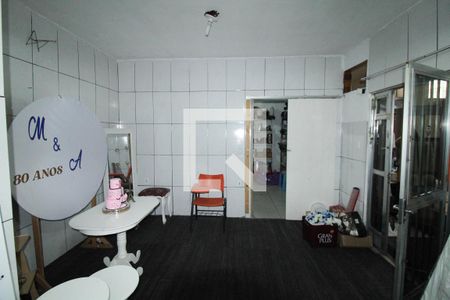 Edícula  de casa para alugar com 2 quartos, 200m² em Vila Meriti, Duque de Caxias