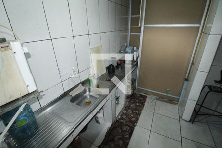 Edícula  de casa para alugar com 2 quartos, 200m² em Vila Meriti, Duque de Caxias