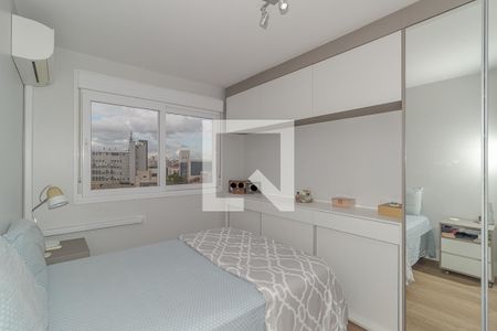 Quarto Suíte de apartamento à venda com 2 quartos, 72m² em São João, Porto Alegre