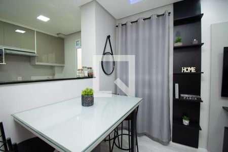 sala-cozinha de apartamento à venda com 2 quartos, 63m² em Feitoria, São Leopoldo