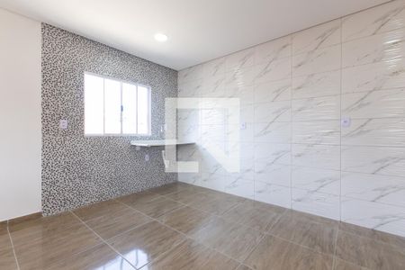 Sala e Cozinha de casa para alugar com 2 quartos, 100m² em Cidade Líder, São Paulo