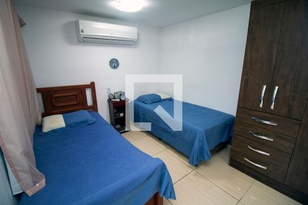 Quarto de casa para alugar com 1 quarto, 40m² em Penha Circular, Rio de Janeiro