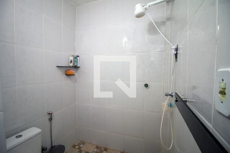 Banheiro de casa para alugar com 1 quarto, 40m² em Penha Circular, Rio de Janeiro