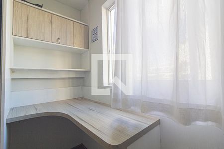 Quarto 1 - Armários de apartamento para alugar com 2 quartos, 53m² em Atuba, Curitiba