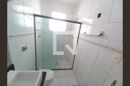 Banheiro de apartamento para alugar com 1 quarto, 46m² em Vila Valença, São Vicente