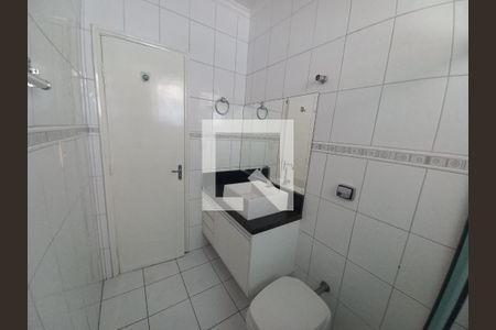 Banheiro de apartamento para alugar com 1 quarto, 46m² em Vila Valença, São Vicente