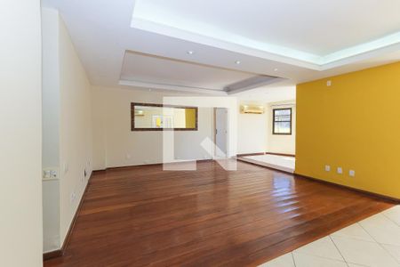 Sala de apartamento à venda com 4 quartos, 300m² em Vila Isabel, Rio de Janeiro